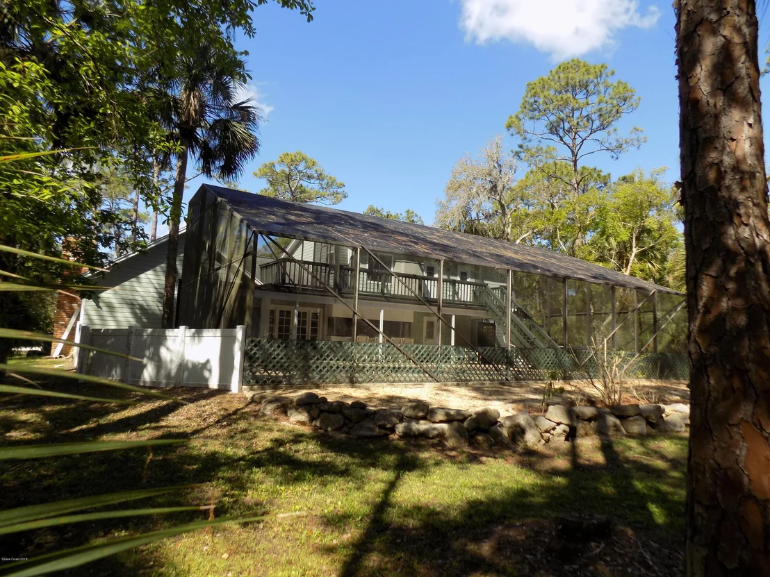 Photo of 970 Bluegrass Lane