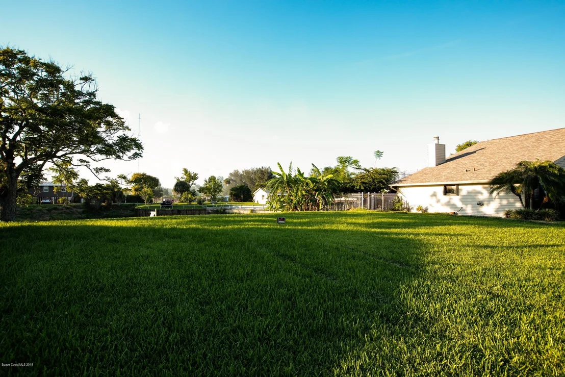 Photo of 826 Cardinal Road