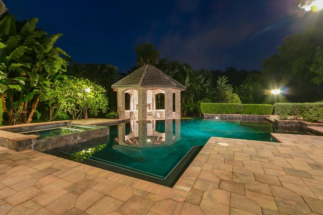 Photo of 16 Summer Place