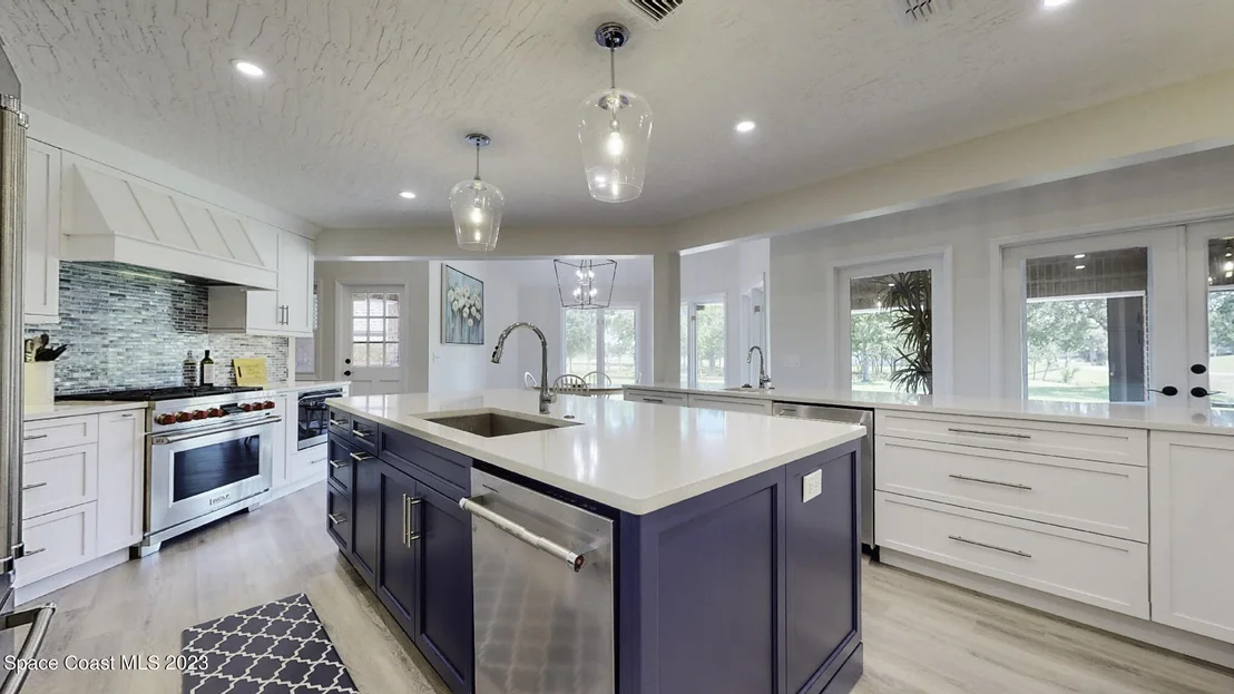 Photo of 607 Woodbridge Drive