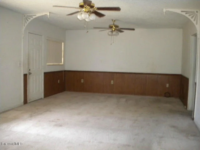 Photo of 725 Lund Circle