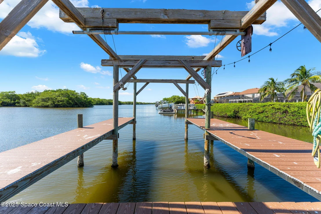 Photo of 418 Lanternback Island Drive