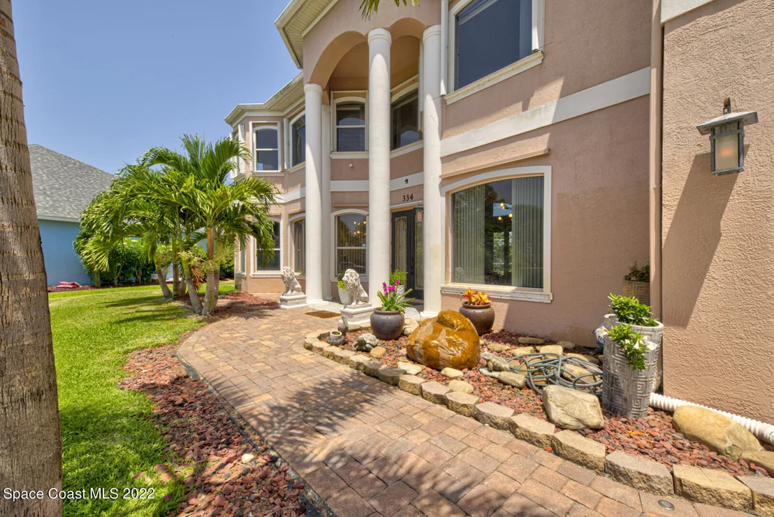 Photo of 334 Island Drive