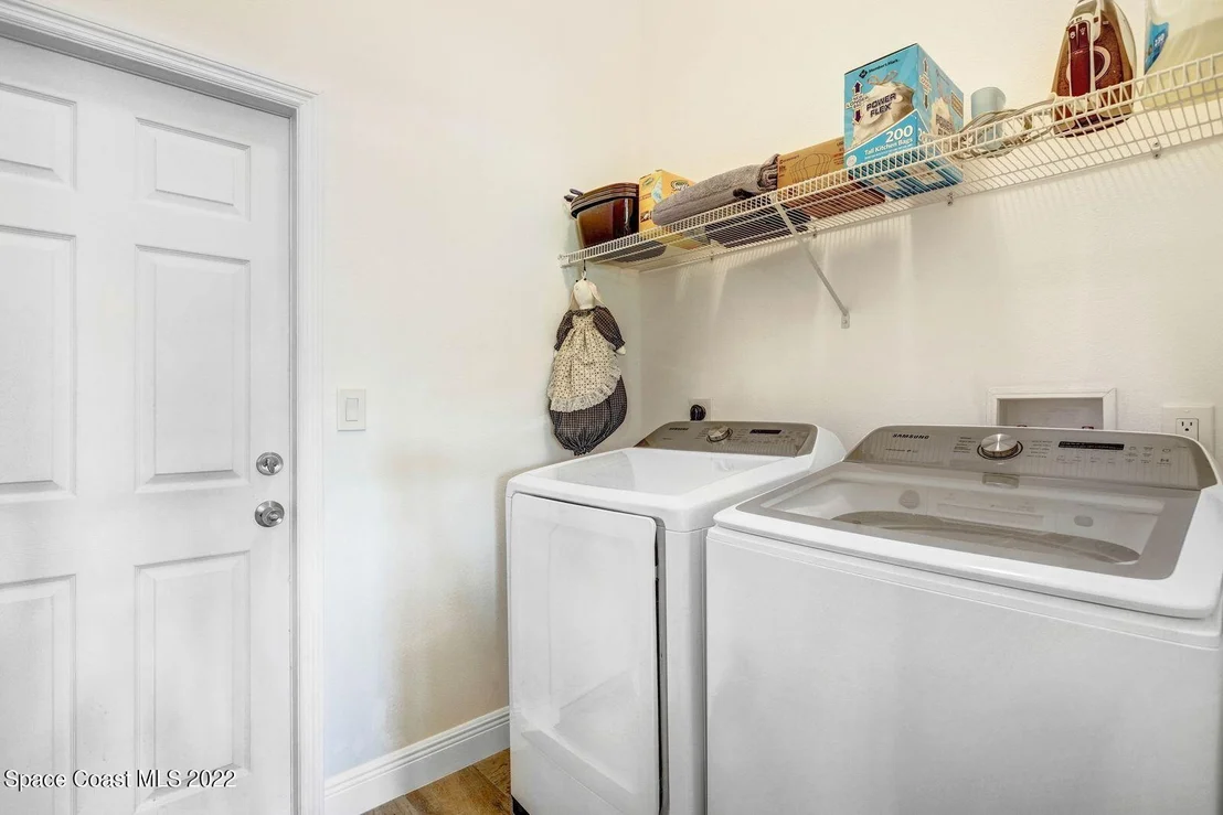 Photo of 335 Pine Boulevard