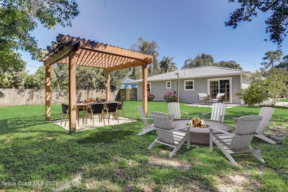 Photo of 2512 N Palm Drive