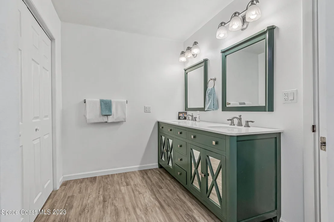 Photo of 1299 Troon Way