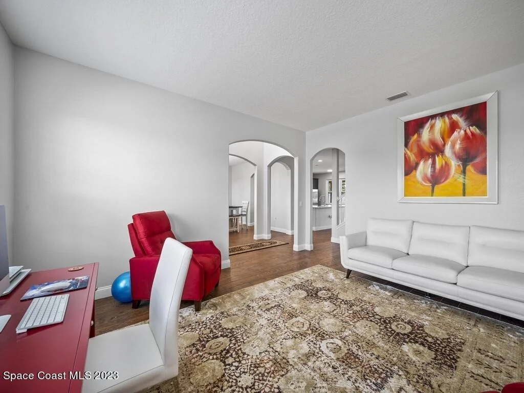 Photo of 3233 Hawthorne Avenue