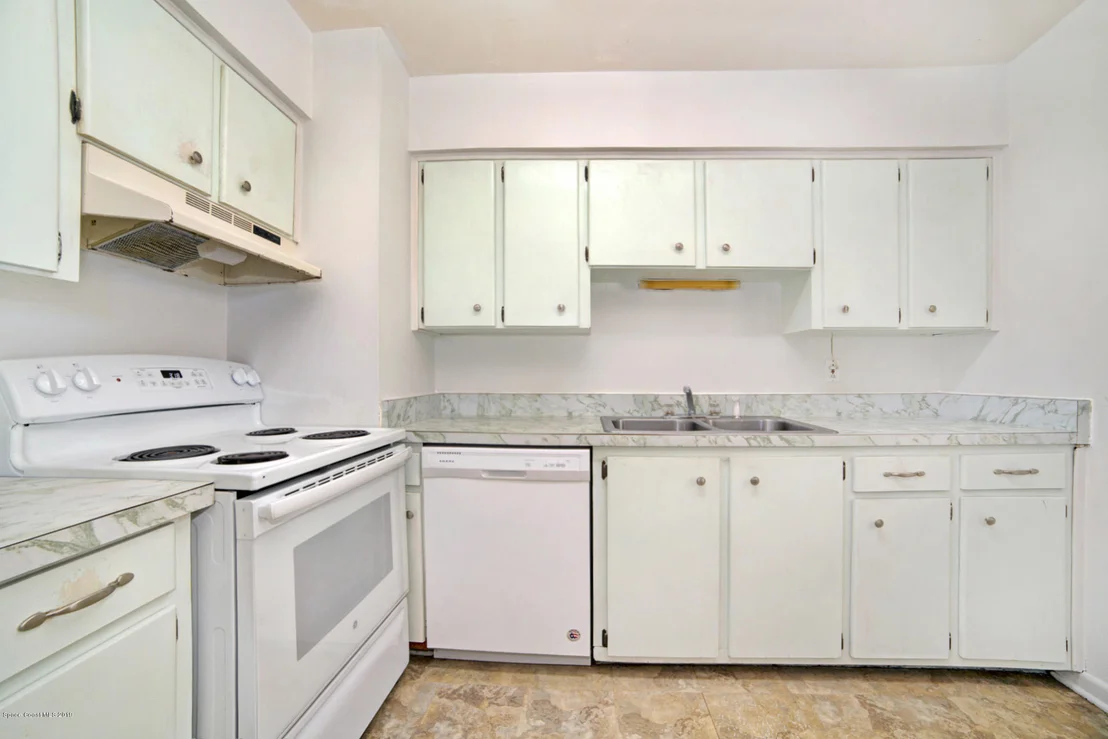 Photo of 906 Bristol Drive