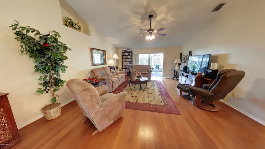 Photo of 1249 Lakeview Drive