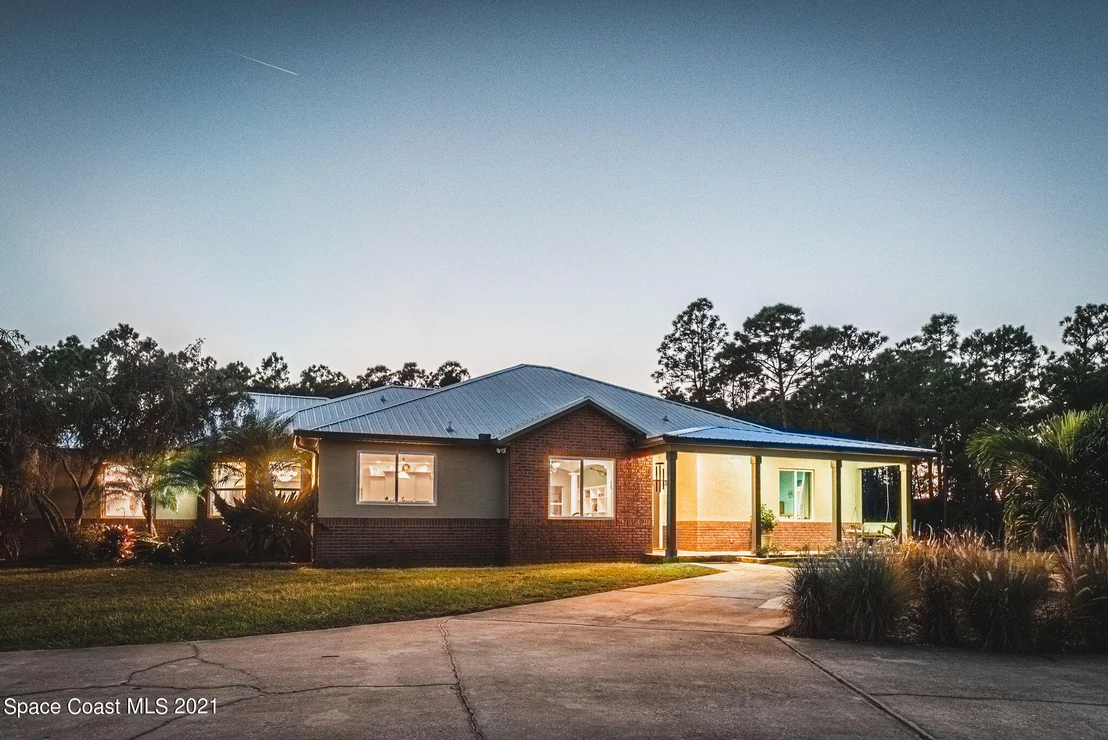 Photo of 4570 Alix Lane