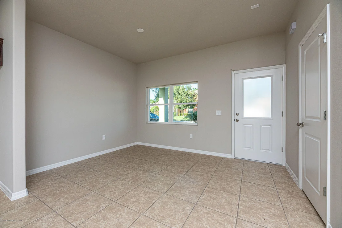 Photo of 475 Dryden Circle