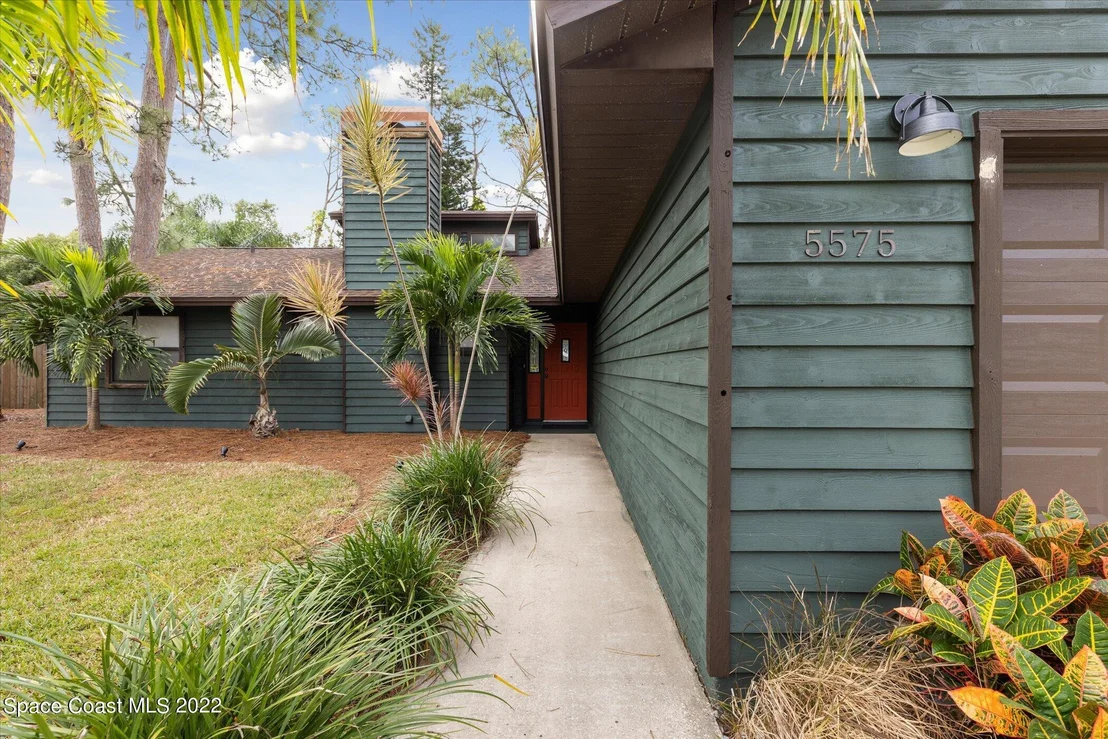 Photo of 5575 Graham Street