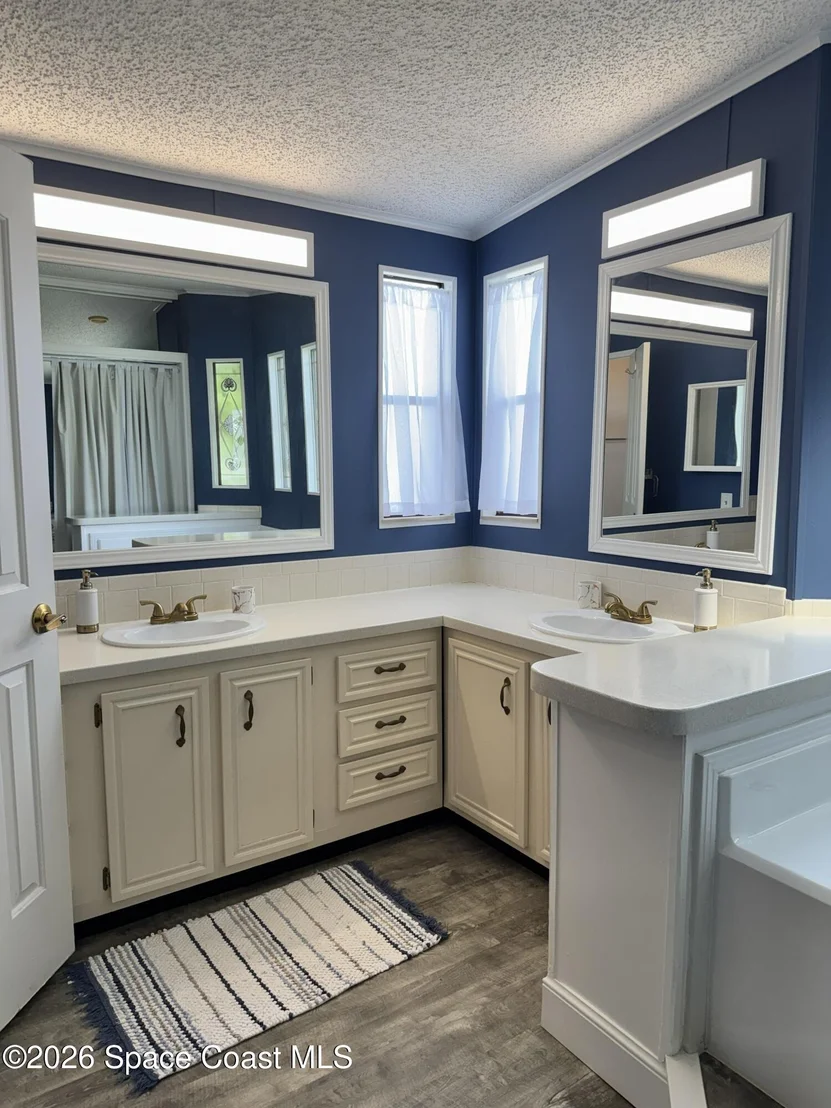 Photo of 600 N Dolphin Circle