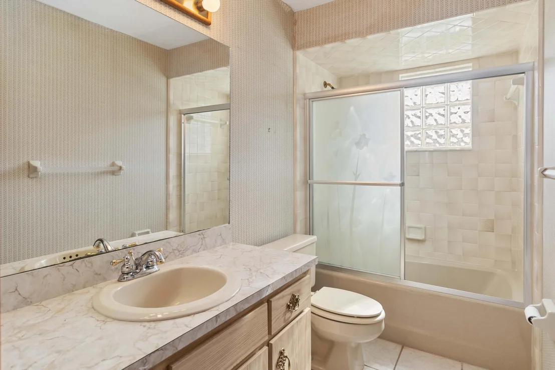 Photo of 741 Montclair Road NE