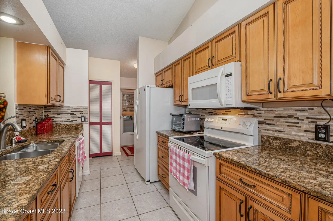 Photo of 5045 Everett Street
