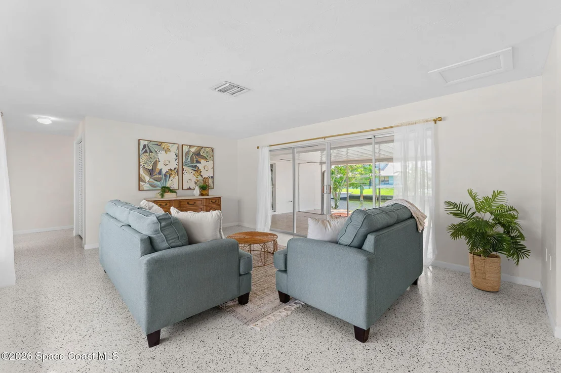 Photo of 462 Sandpiper Drive