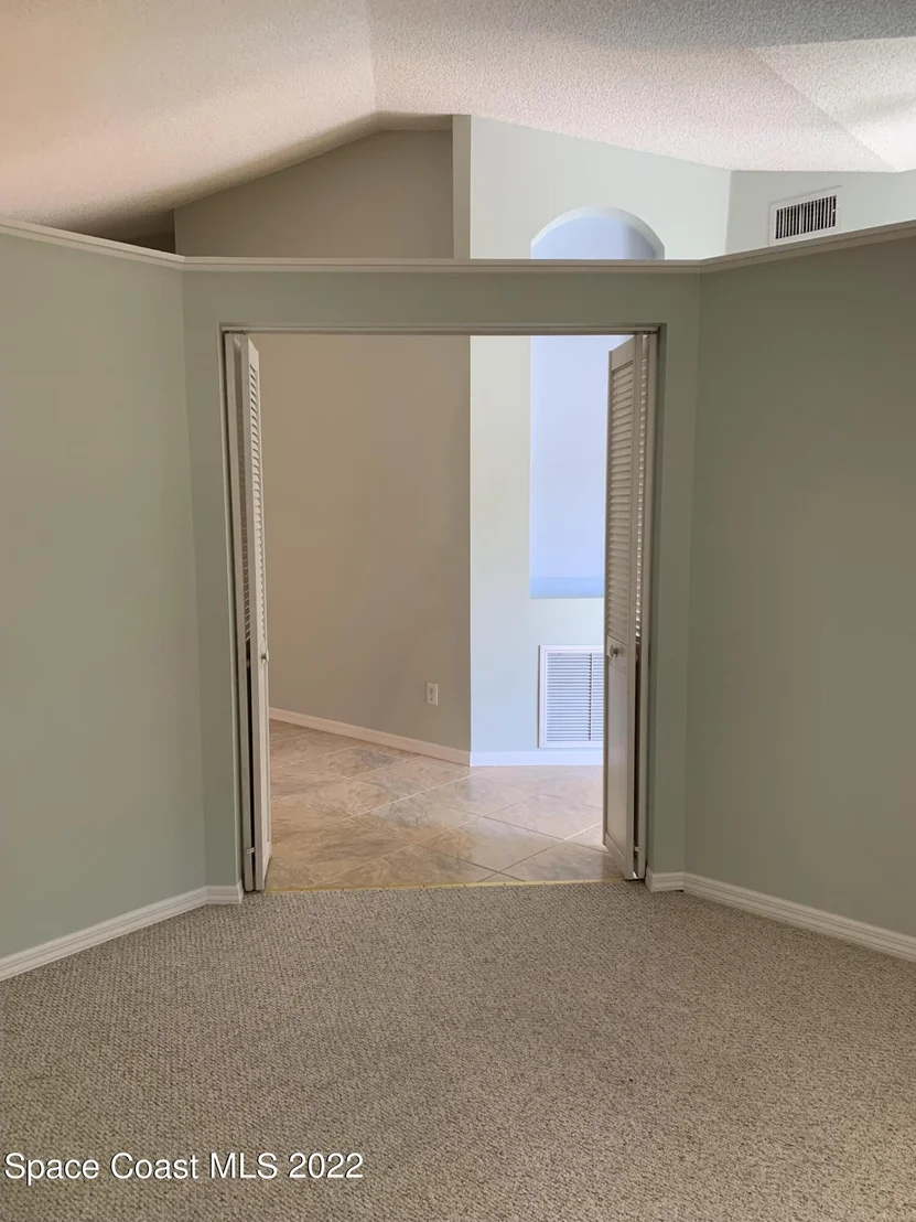 Photo of 982 Shaw Circle