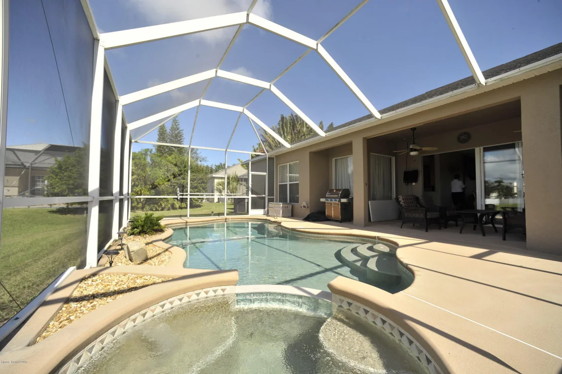 Photo of 4883 Buttonwood Drive