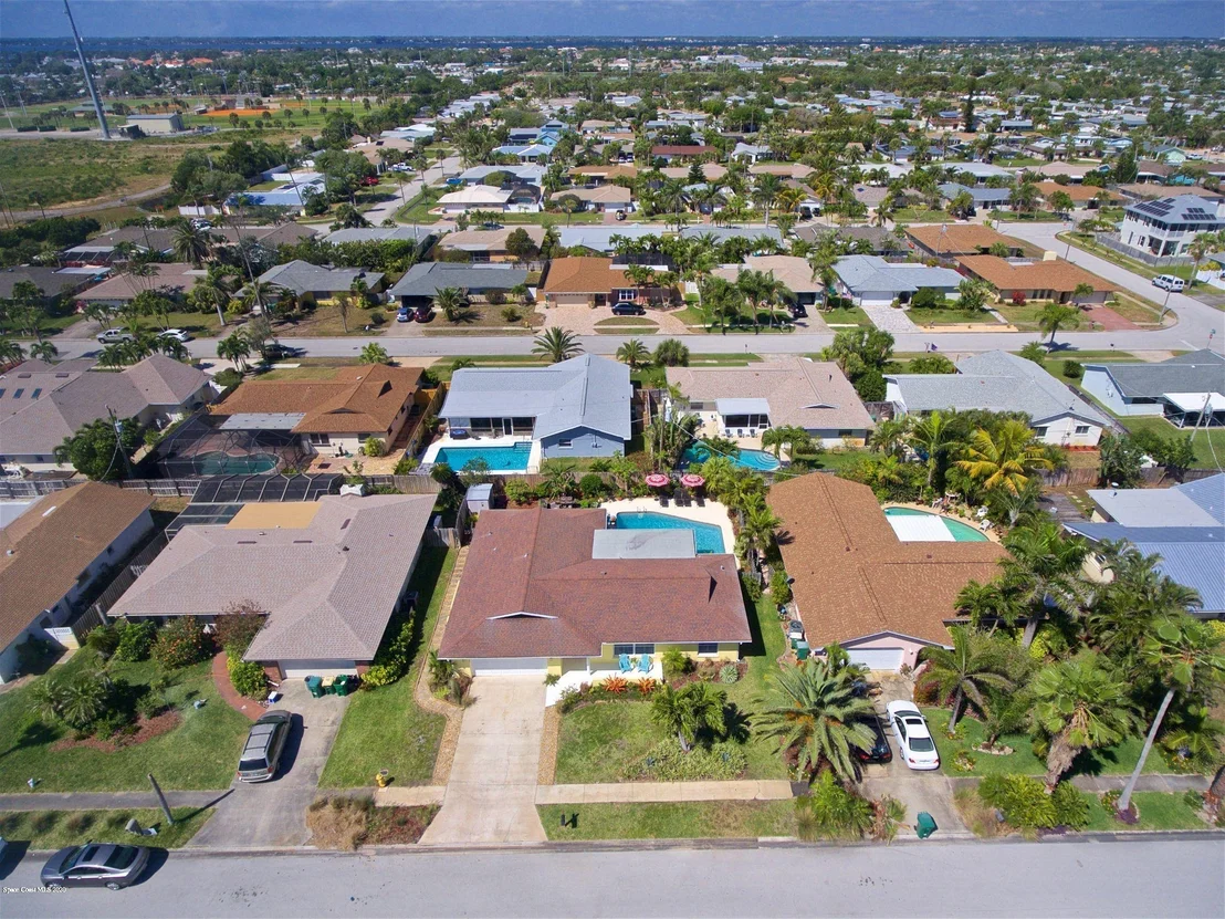 Photo of 770 Hibiscus Drive
