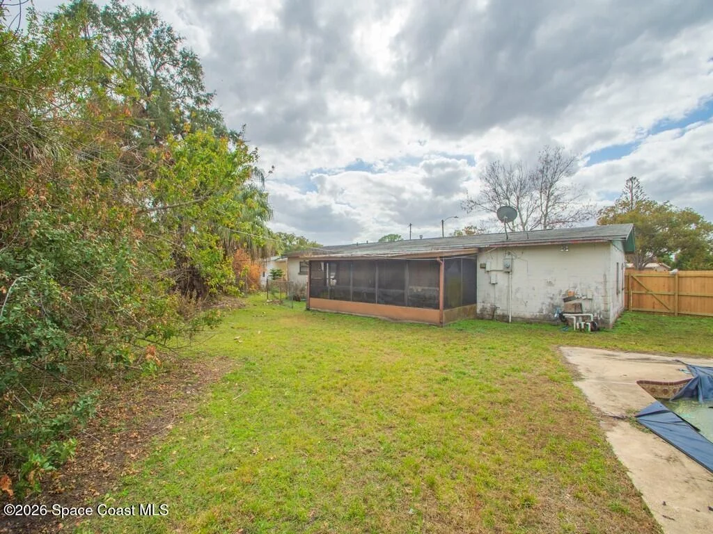 Photo of 1076 Madrid Road