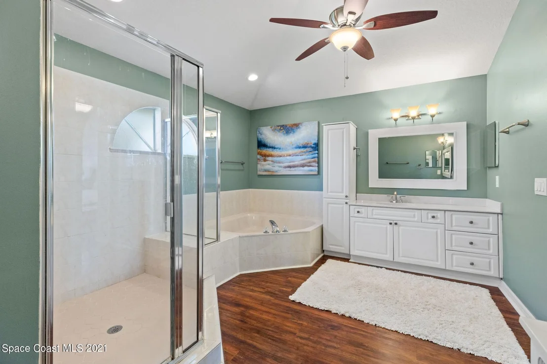 Photo of 970 Somerset Lane