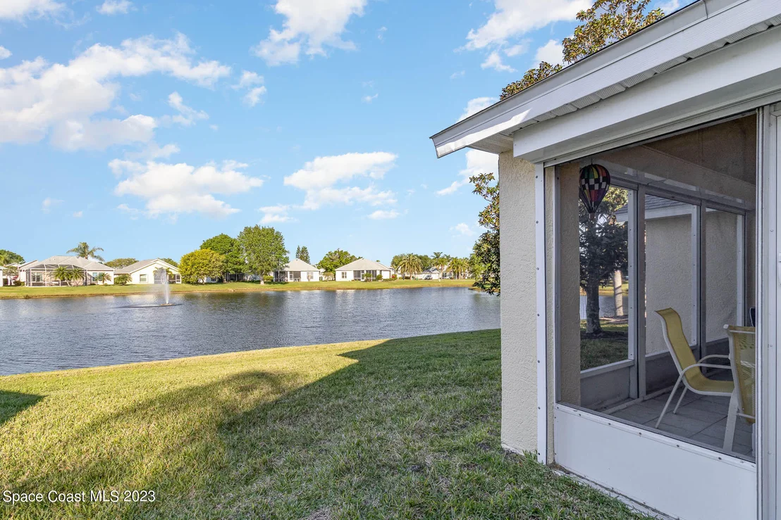 Photo of 2421 Addington Circle