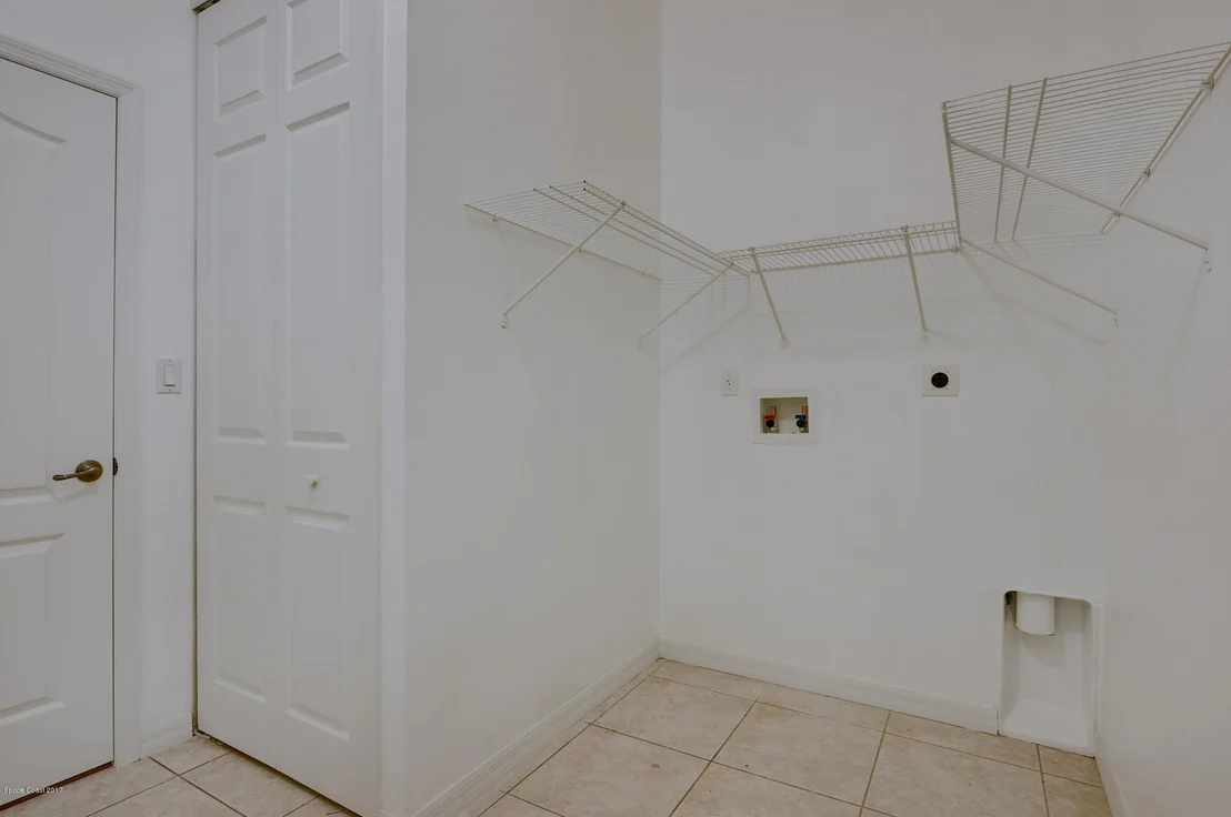 Photo of 2118 Windbrook Drive SE