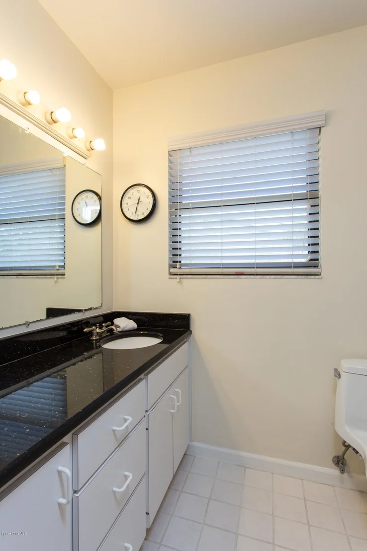 Photo of 2120 Bridle Path