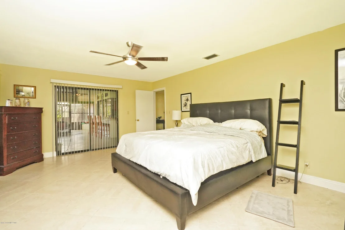 Photo of 1695 Figtree Drive
