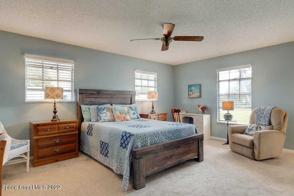 Photo of 1049 Carnation Drive