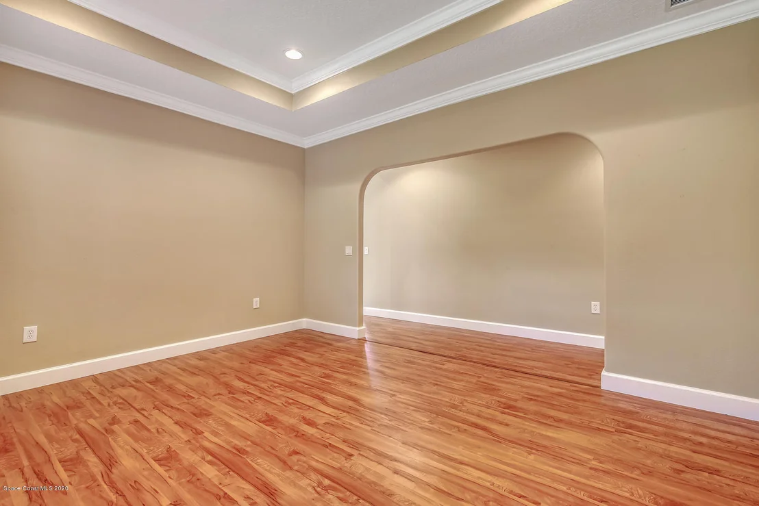 Photo of 1290 Adamson Road