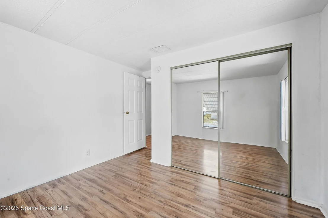 Photo of 566 Dolphin Circle