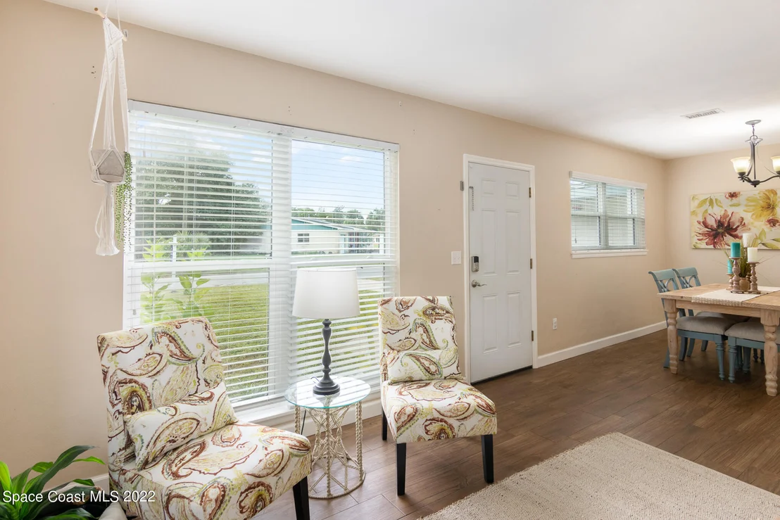 Photo of 831 Glenmore Circle