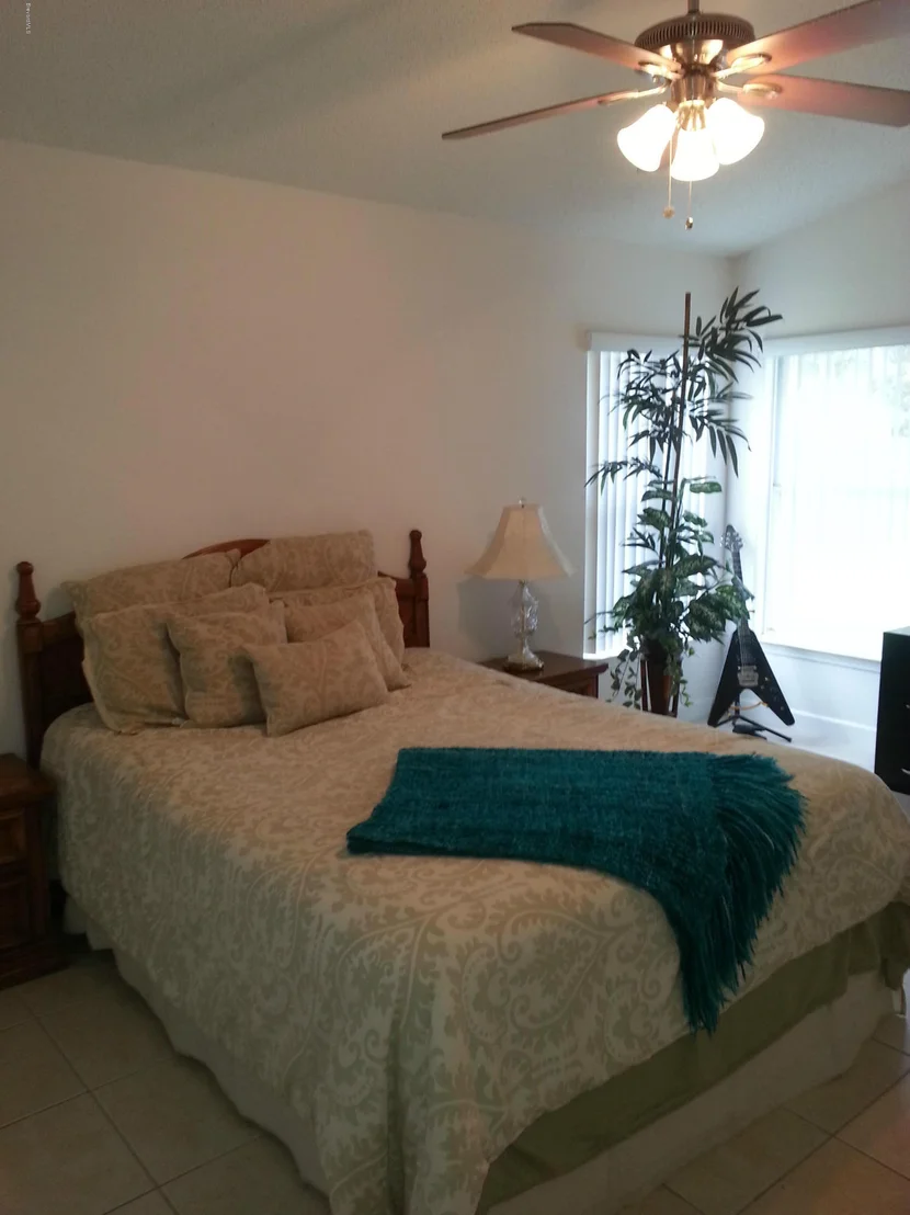 Photo of 2407 Mountain View Avenue