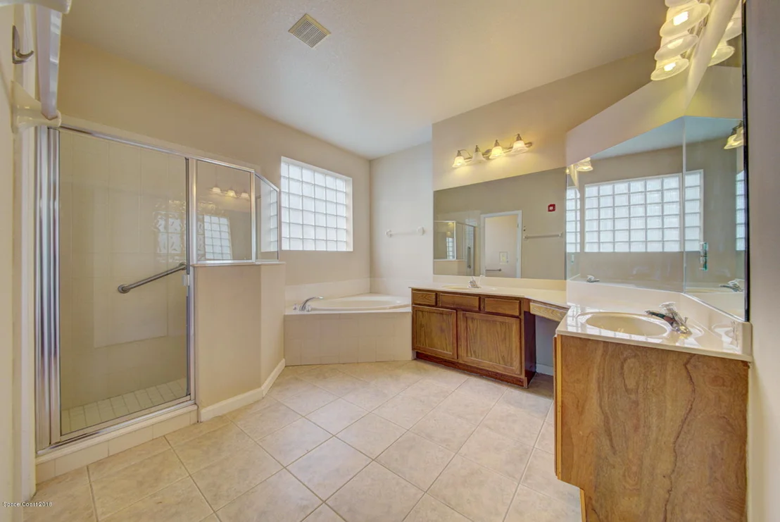 Photo of 3366 Peninsula Circle