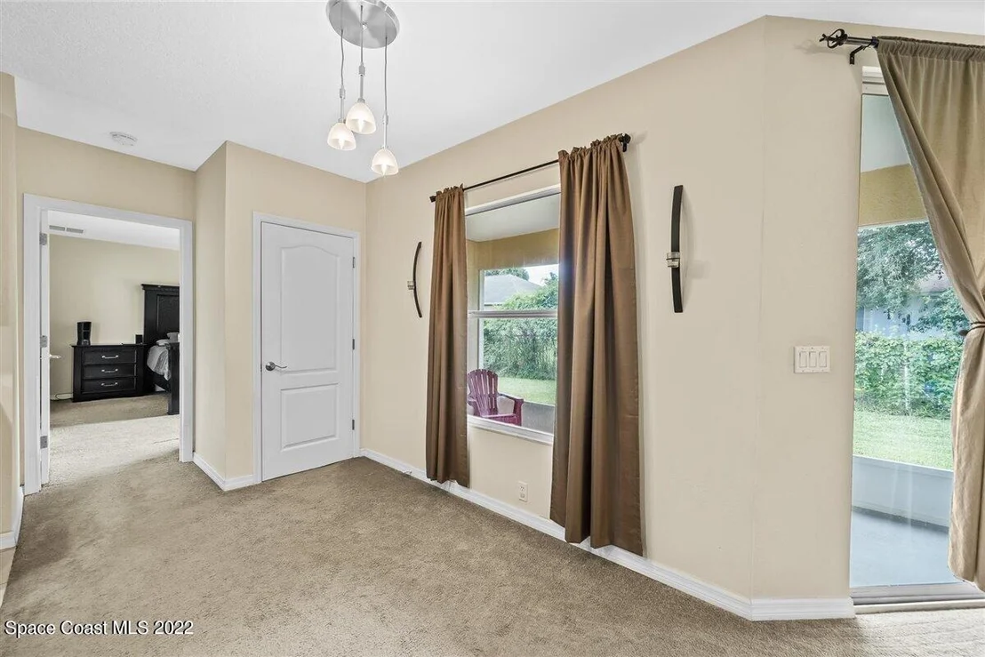 Photo of 6355 Angus Street