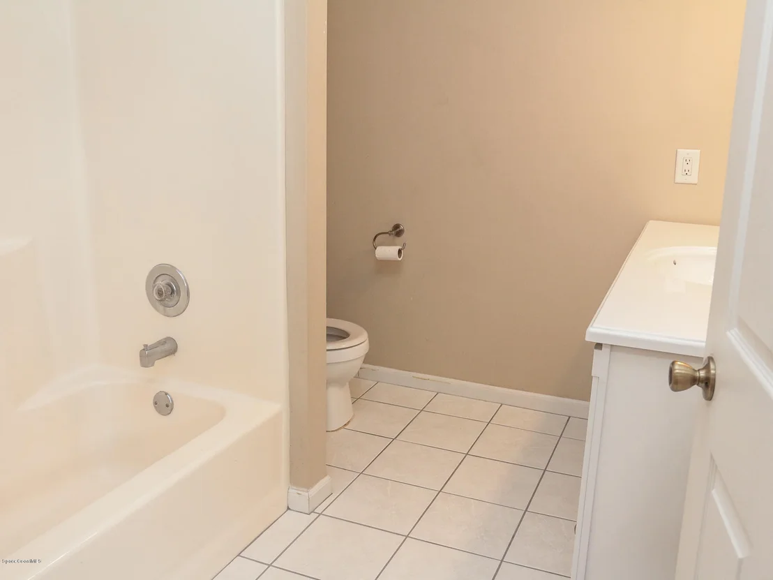 Photo of 1337 Heritage Acres Boulevard