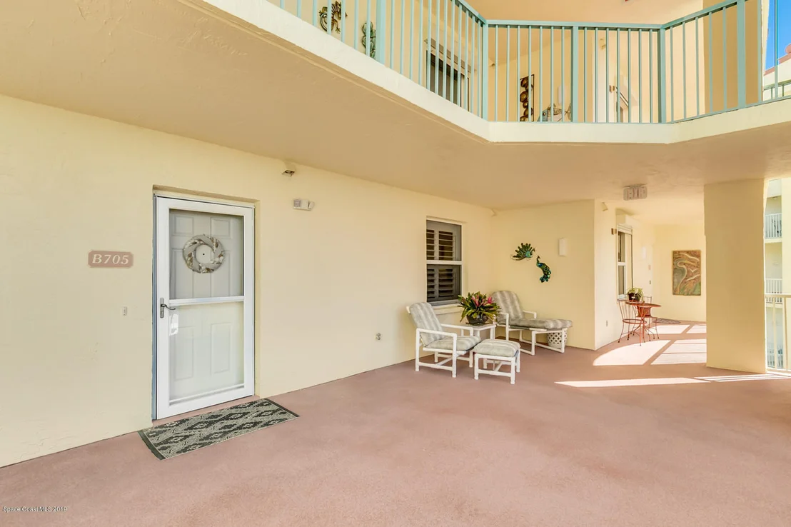 Photo of Unit 705B at 102 Riverside Drive