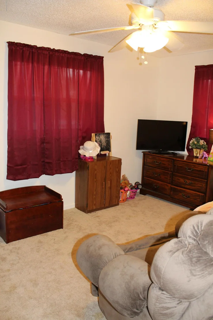 Photo of 976 Cardon Drive