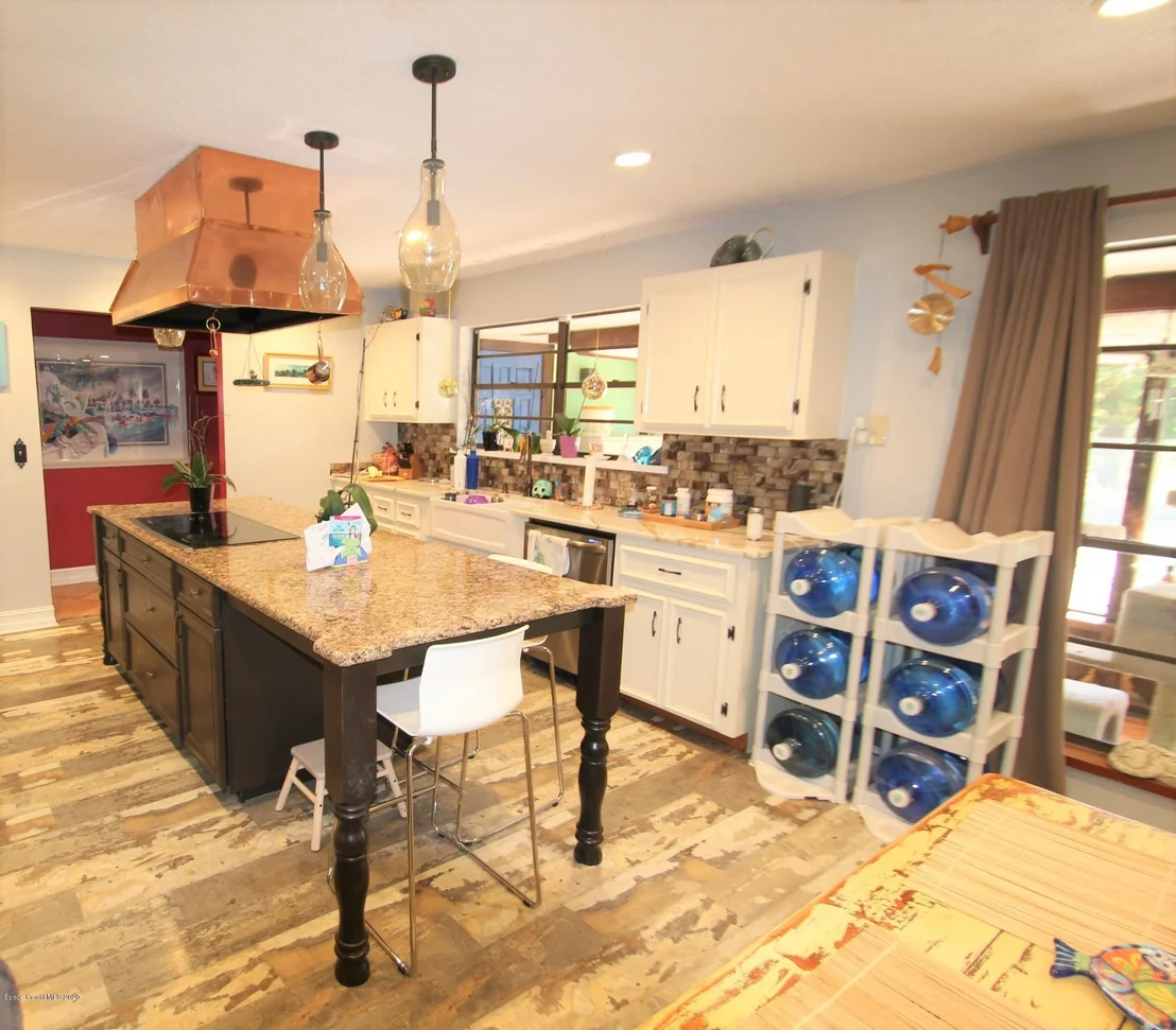 Photo of 1175 Marie Street
