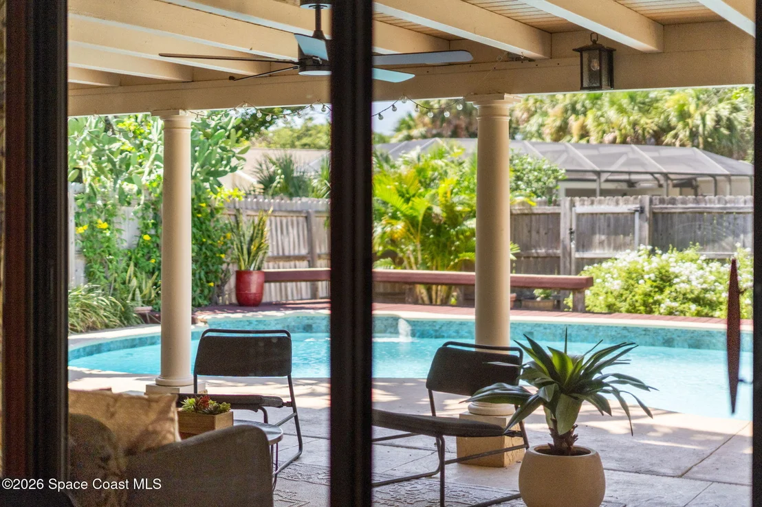 Photo of 496 N River Oaks Drive