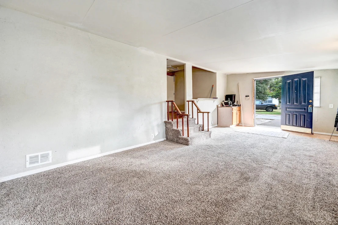 Photo of 6976 Ash Drive