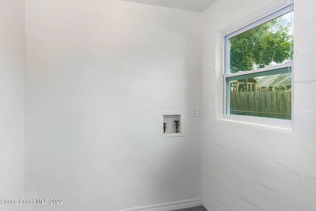 Photo of 1541 Spruce Road