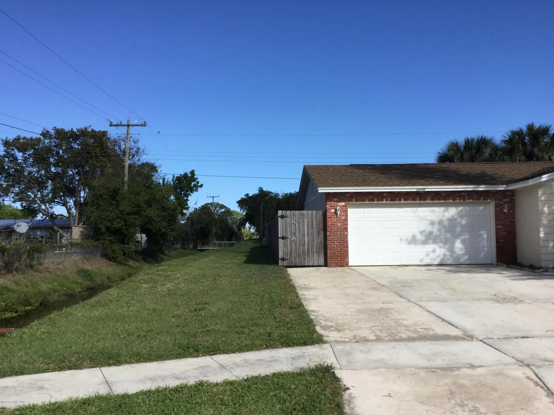 Photo of 1114 Condado Drive