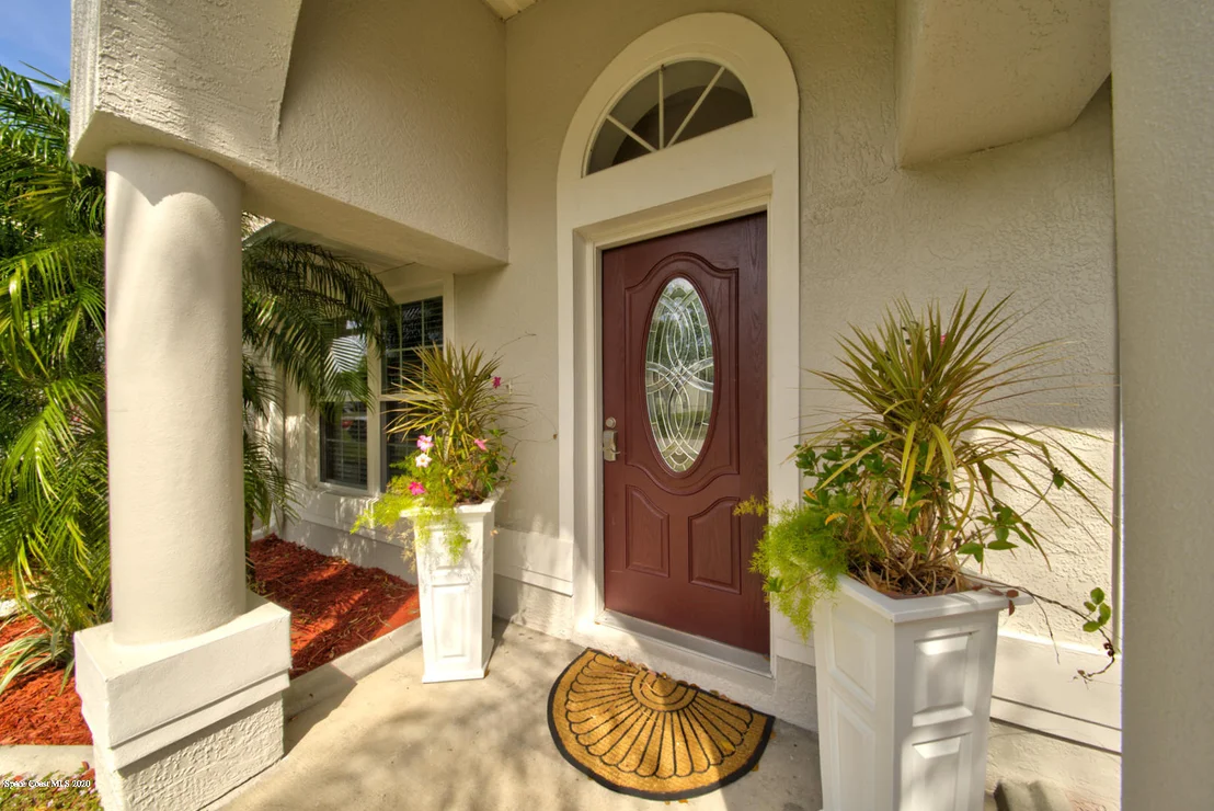 Photo of 6480 Adrian Street