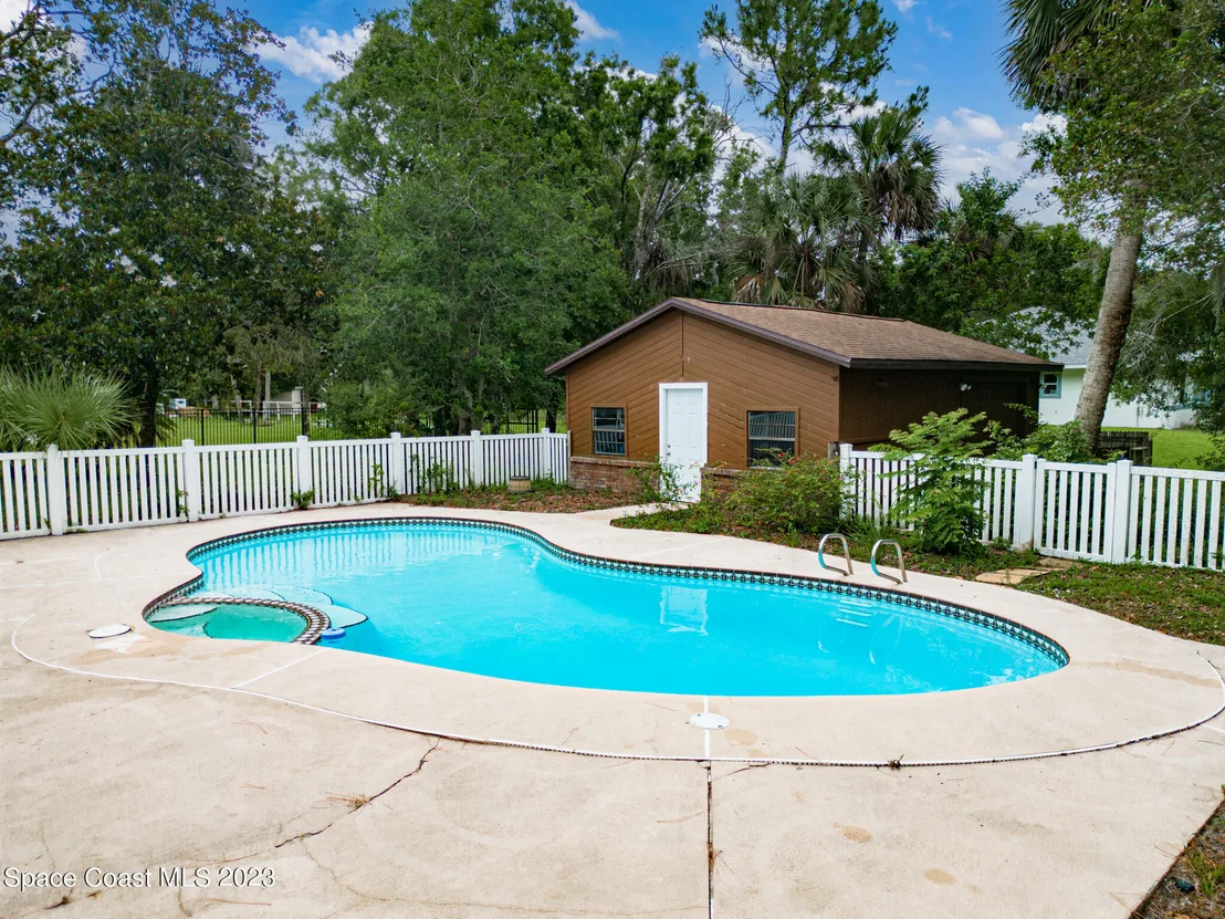 Photo of 4493 Country Road