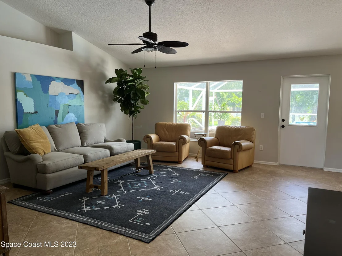 Photo of 997 Gulfstream Avenue