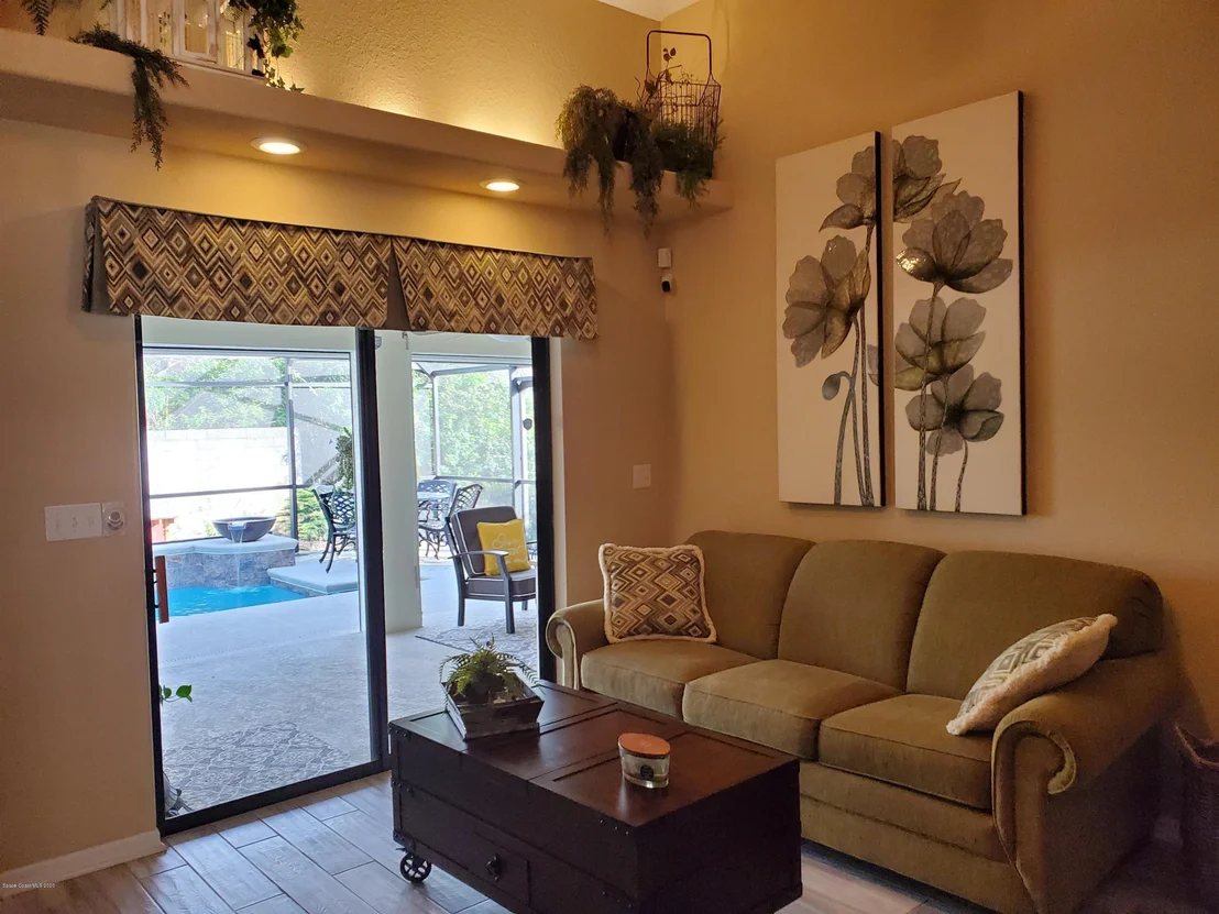 Photo of 1660 James Circle