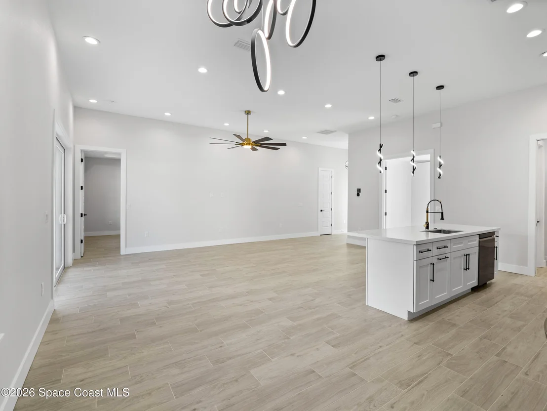 Photo of 2725 Fields Avenue SE