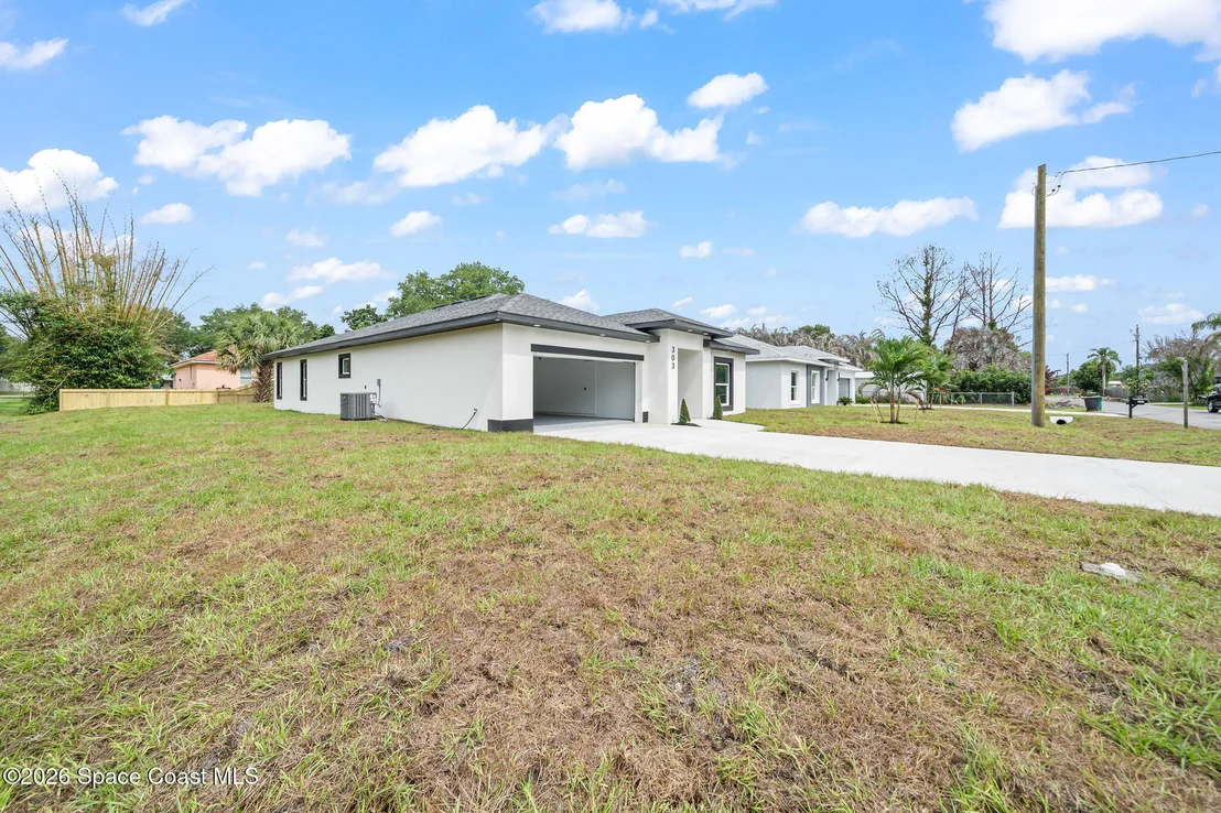 Photo of 303 Dorset Drive